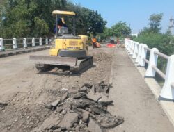 Pelaksanaan Pemeliharaan Jembatan Singaraja Indramayu Oleh CV Tiara Karya Direspon Positif Warga