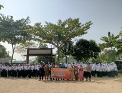 “Police Goes To School” Kapolsek Talun Berikan Bimbingan Dan Penyuluhan Kepada MTS Maharesi Siddiq