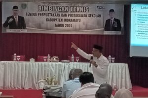 DPA MENGGELAR ACARA BIMTEK TENAGA PERPUSTAKAAN DAN PUSTAKAWAN SEKOLAH KABUPATEN INDRAMAYU TAHUN 2024