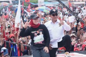 Pecah! Puluhan Ribu Pendukung Hadiri Kampanye Akbar Nina-Tobroni