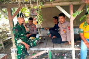 Koramil 1610/Krangkeng dan Polsek Krangkeng Bersinergi Kawal Kamtibmas di Pilkada Indramayu