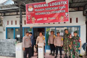 Monitoring dan Pengamanan Rapat Pleno Rekapitulasi Pilkada 2024 di Kecamatan Lohbener oleh Koramil 1603