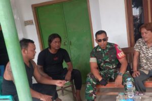 Koramil 1608 Karangampel Gelar Komsos dengan Warga Desa Kedokanbunder Terkait Kondusifitas Pasca Pilkada Serentak 2024
