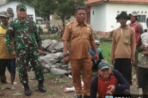 Koramil 1604/Jatibarang Pantau Pembangunan TPT di Desa Bulak Lor