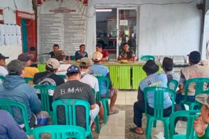 Koramil 1608 Karangampel Gelar Rapat Koordinasi Percepatan Musim Tanam di Desa Mundu