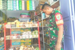 Koramil 1609/Juntinyuat Aktif Kawal Stabilitas Harga Bahan Pokok di Wilayah Sambimaya