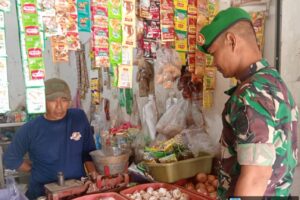 Koramil 1608/Karangampel Pantau Harga Kebutuhan Pokok di Wilayah Operasional