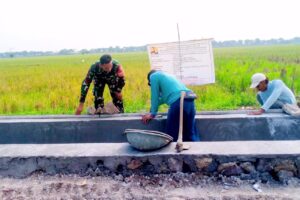 Koramil 1603/Lohbener: Sinergi TNI dan Masyarakat dalam Mewujudkan Pembangunan Infrastruktur Desa