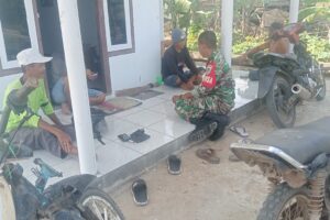 Koramil 1603/Lohbener Melaksanakan Komsos dengan Warga Desa Cidempet dan Linggajati dalam Persiapan Masa Tanam Tahap I