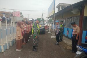 Koramil 0616-05/Sukagumiwang Gelar Pengamanan Menjelang Natal 2024 dan Tahun Baru 2025 di Pasar Tulungagung