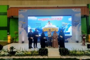 Health-Hsse gelar acara seminar kesehatan reproduksi bersama dr.Boyke di GOR bumi Patra indramayu